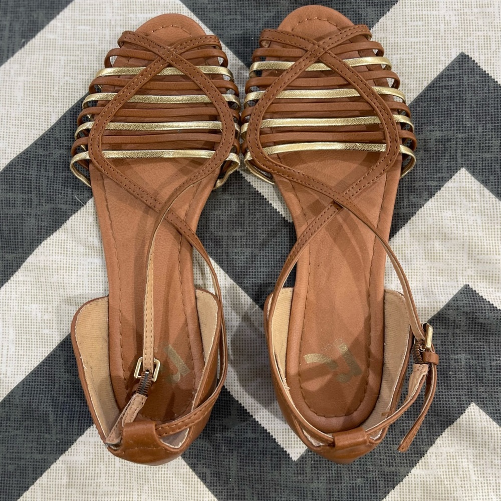Women’s sandals